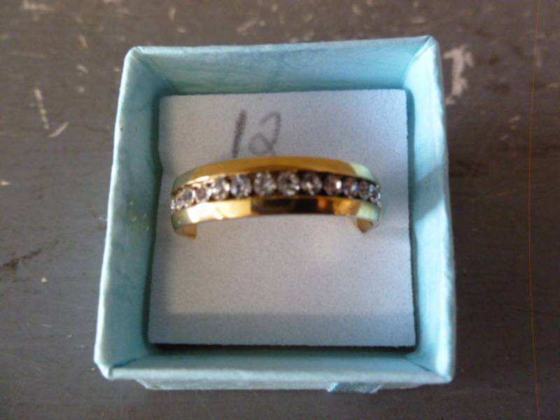 lot 78 image: Mens Ring