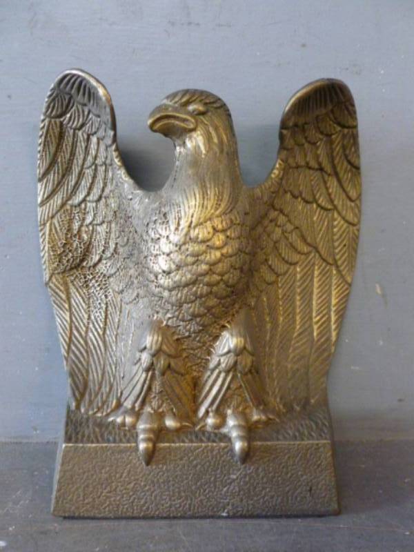 lot 87 image: Vintage Cast Brass Eagle