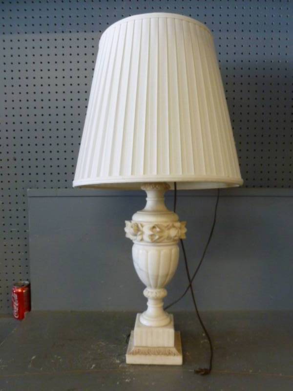 lot 101 image: Vintage Marble Lamp