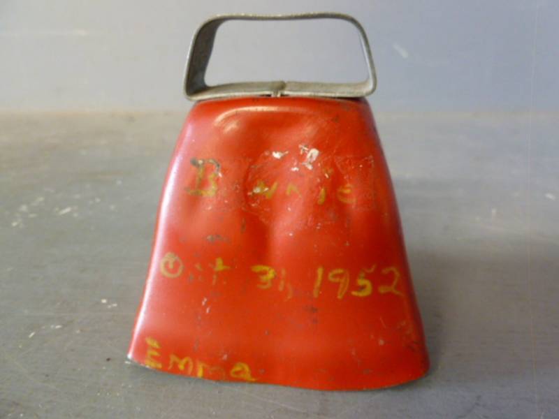 lot 118 image: Vintage Sheep Bell