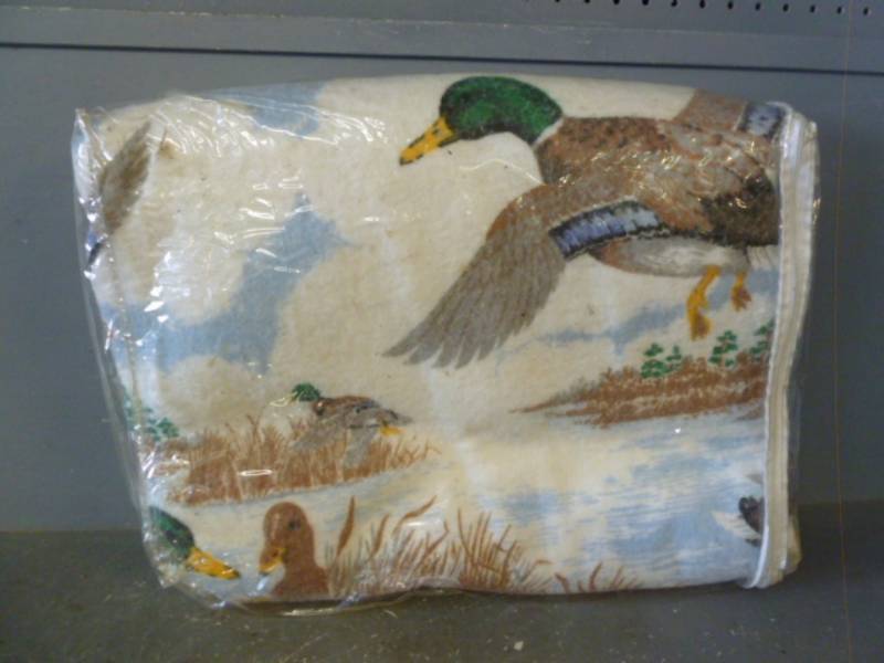 lot 128 image: Blanket