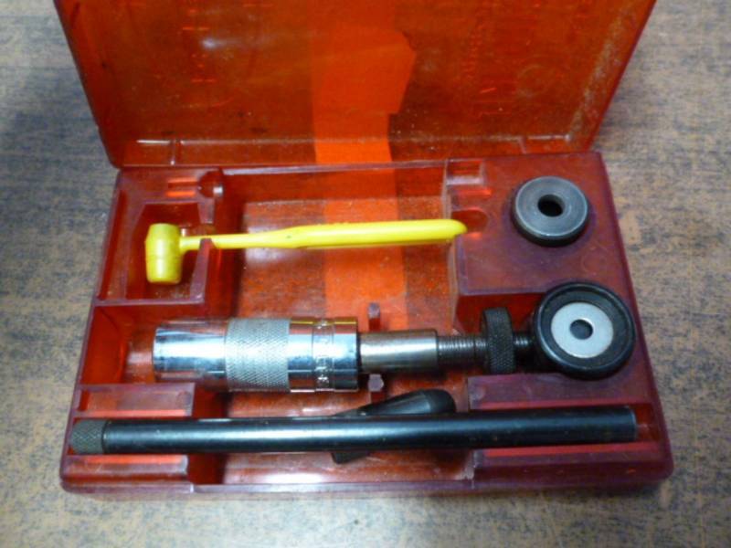 lot 198 image: Reloading Item