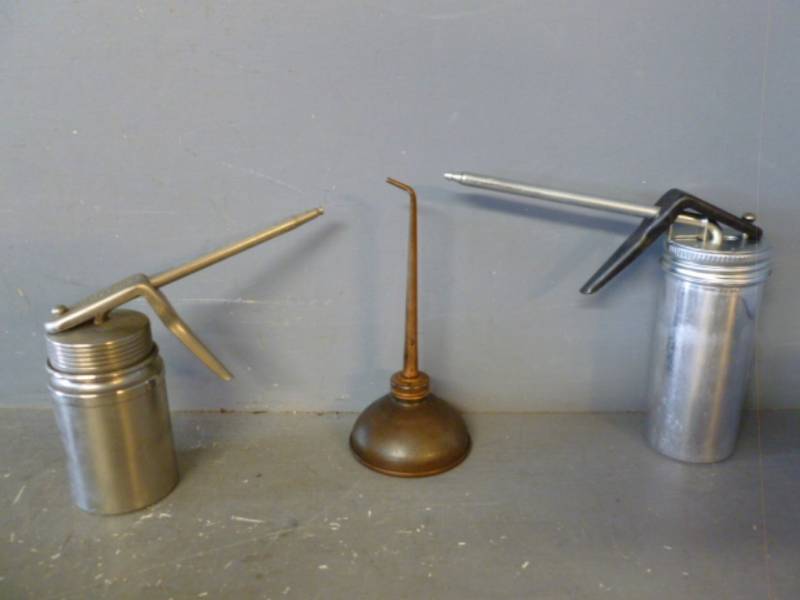 lot 221 image: Oiler Cans