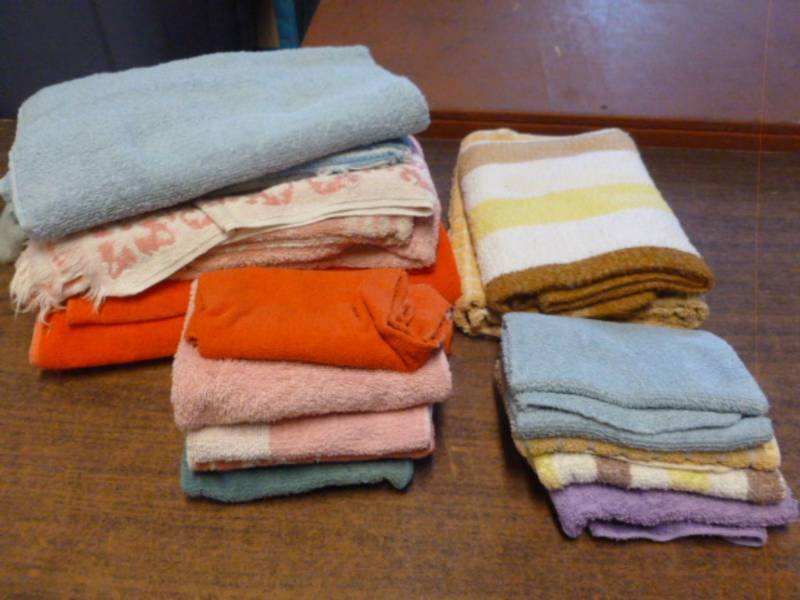 lot 243 image: Bathroom Towels