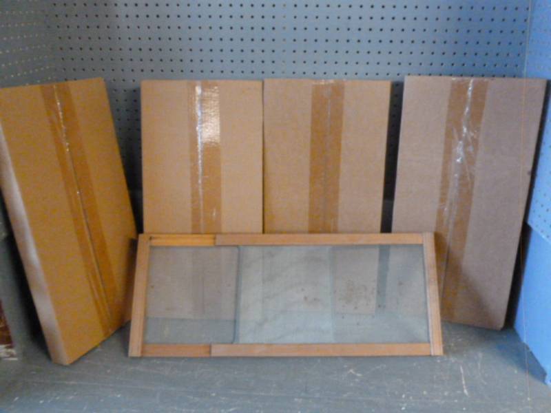lot 252 image: New Screens