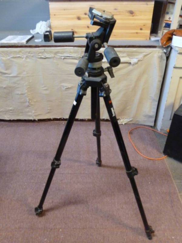 lot 254 image: Camera Tri - Pod