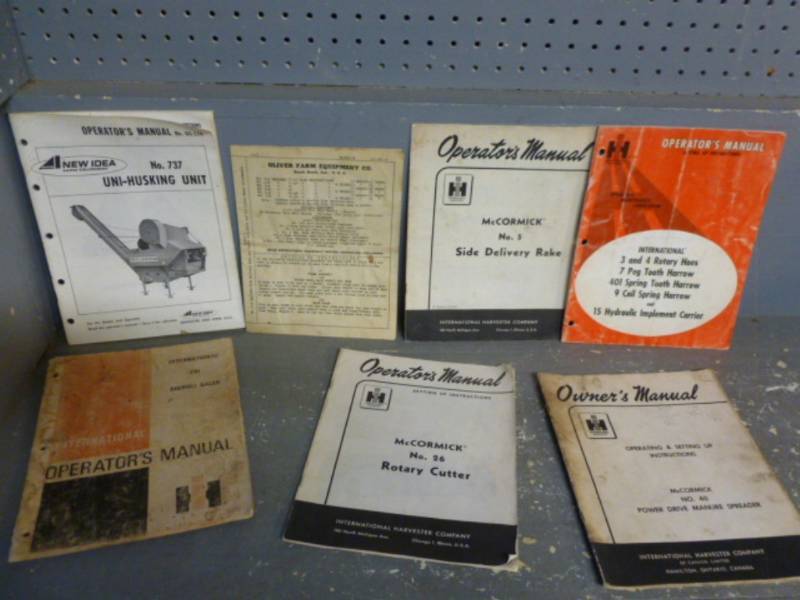 lot 282 image: Vintage Manuals