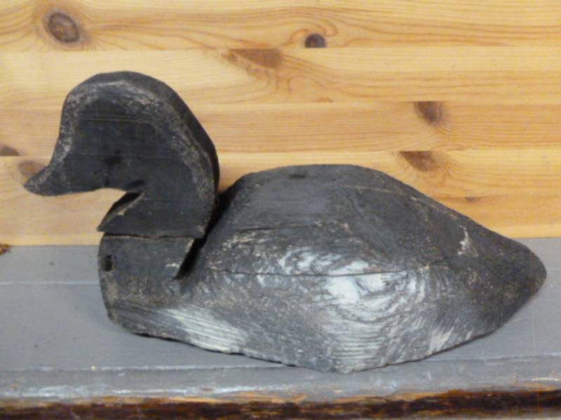 lot 289 image: Wooden Duck Decoy