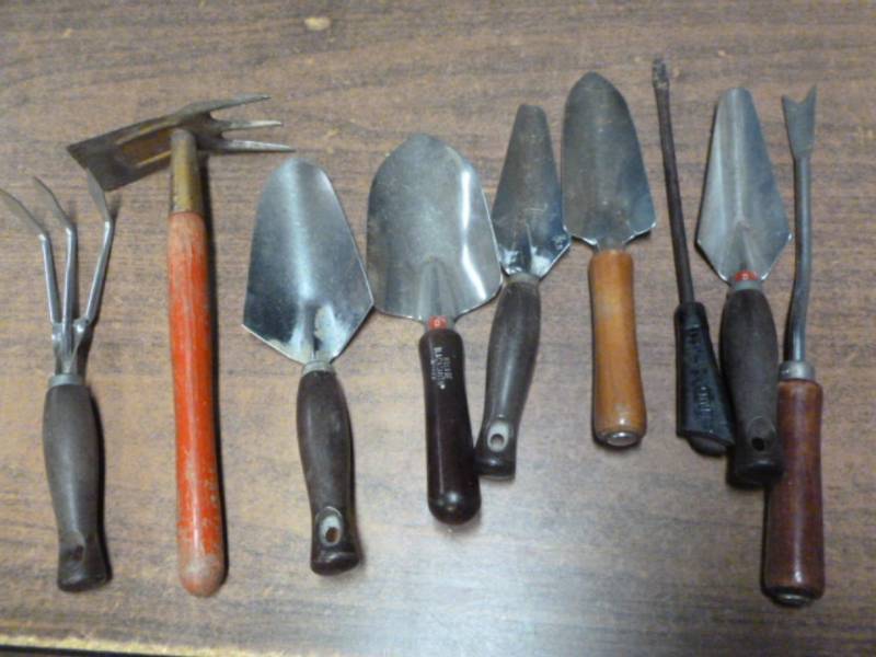 lot 298 image: Garden Tools