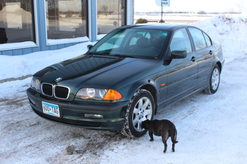 lot 3439 image: 2001 BMW 3 Series 325xi AWD