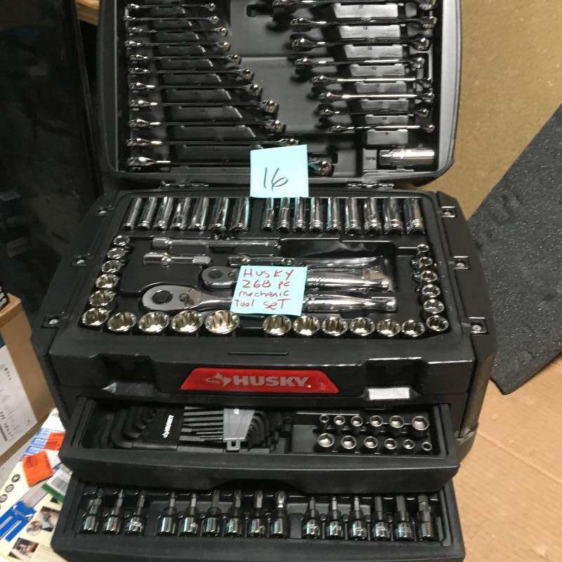 Husky Mechanics Tool Set (268-Piece)  in like new condition