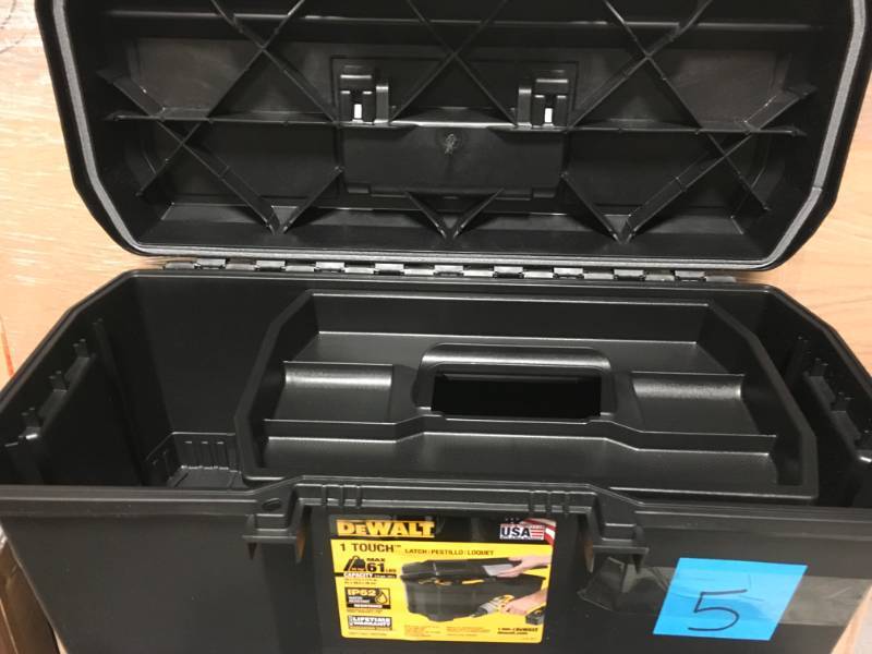 DEWALT 24 in. 1-Touch Latch Tool Box  in like new condition