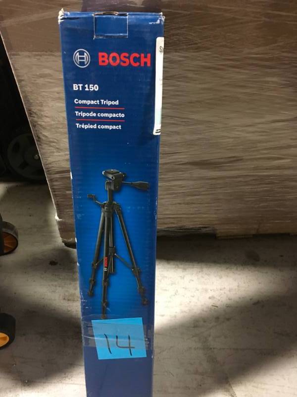 Bosch BT150 Tripod Compact 2 Pound 22In-61In  in like new condition