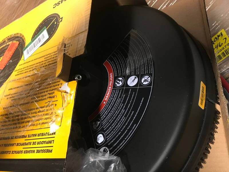 DEWALT 3,400 PSI Surface Cleaner  in like new condition
