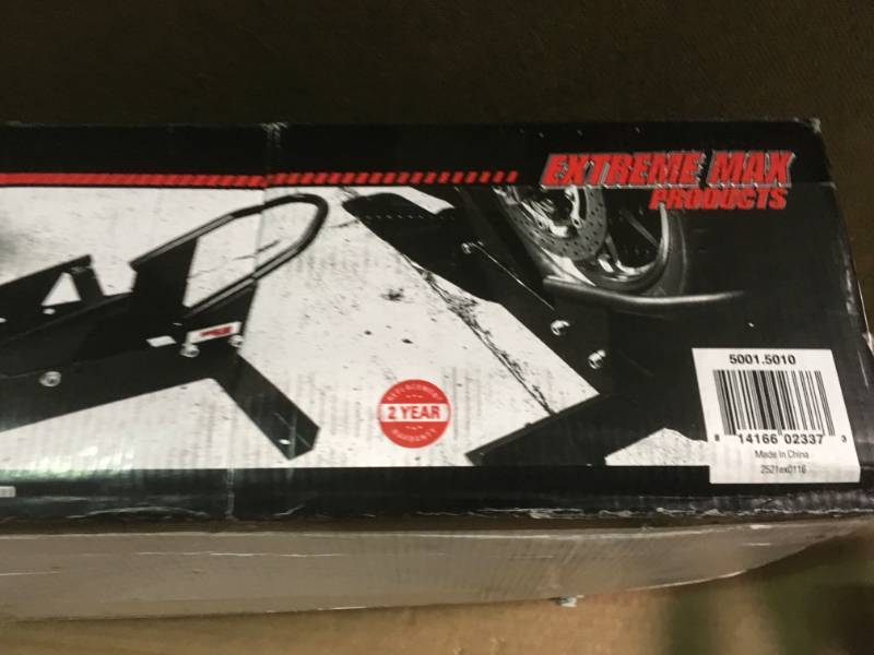 lot 13 image: Extreme Max Motorcycle Wheel Chock  in like new condition