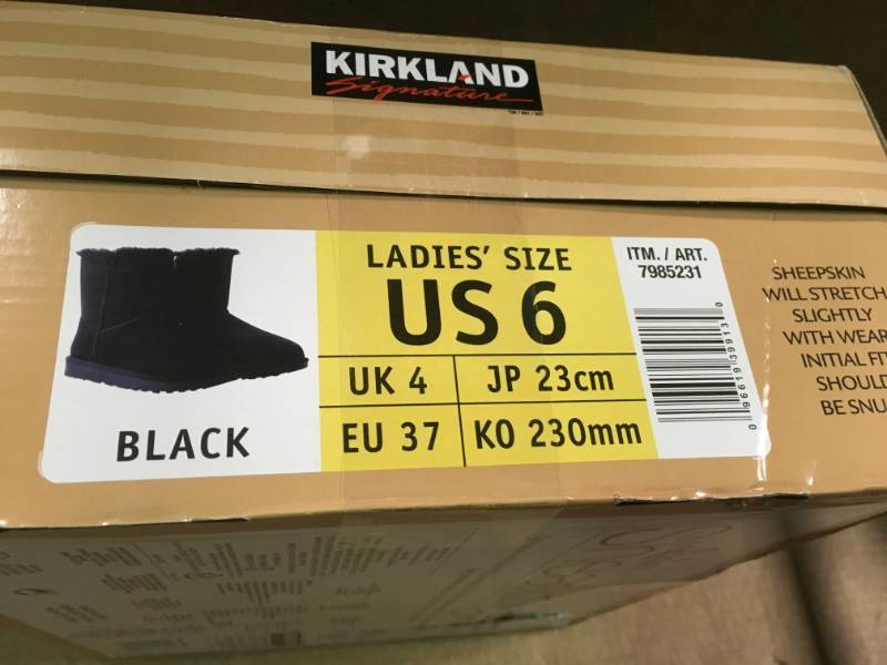 lot 16 image: Kirkland Shearling Boot With Zipper LADIES Black 6 not used