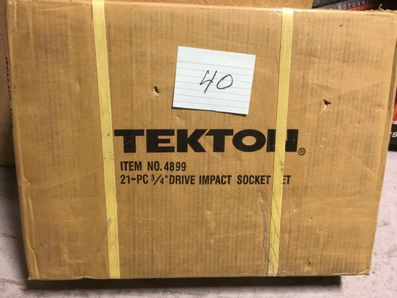 lot 40 image: TEKTON 34 in. Drive 34-2 in. 6-Point Shallow Impact Socket Set (21-Piece)  in like new condition