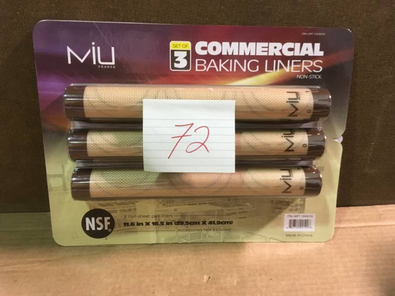 lot 72 image: MIU Commercial Baking Pan Liners, Half Sheet, 3 ct  in like new condition