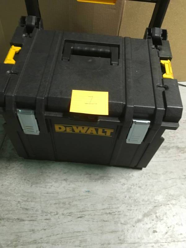 DEWALT ToughSystem DS450 22 in. 17 Gal. Mobile Tool Box in like new condition