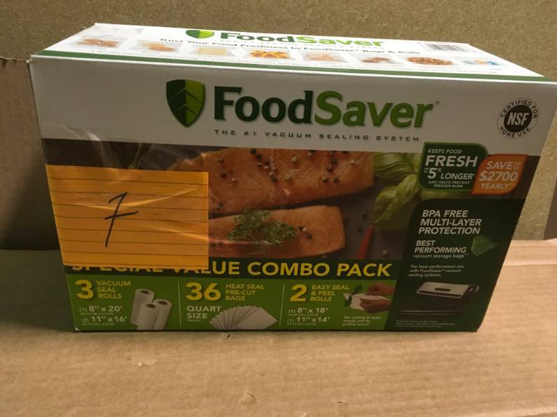 FoodSaver Special Value Vacuum Seal Combo Pack not used
