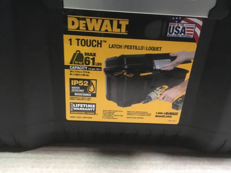 DEWALT 24 in. 1-Touch Latch Tool Box  in like new condition