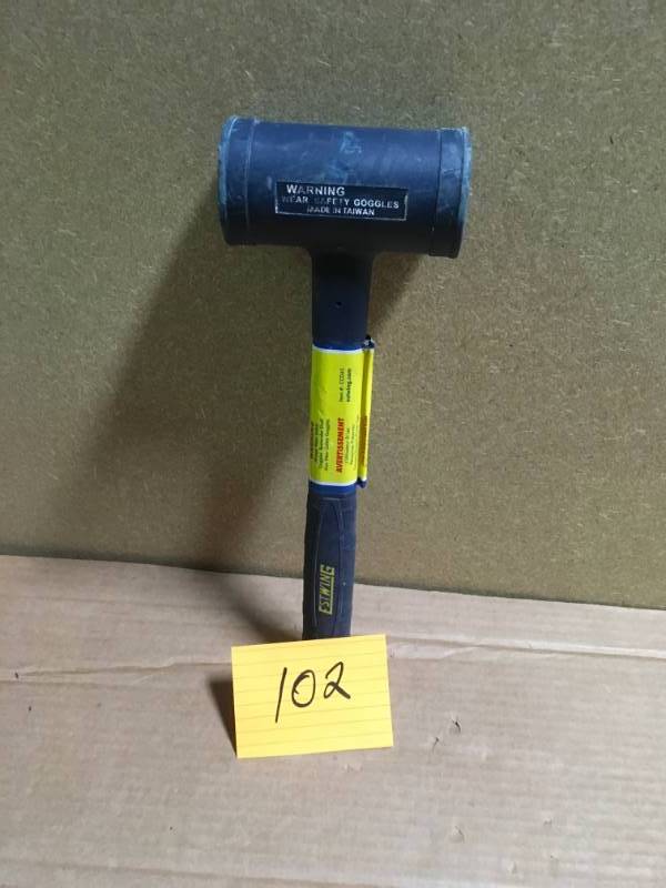 Estwing 45 oz. Dead-Blow Hammer  in like new condition