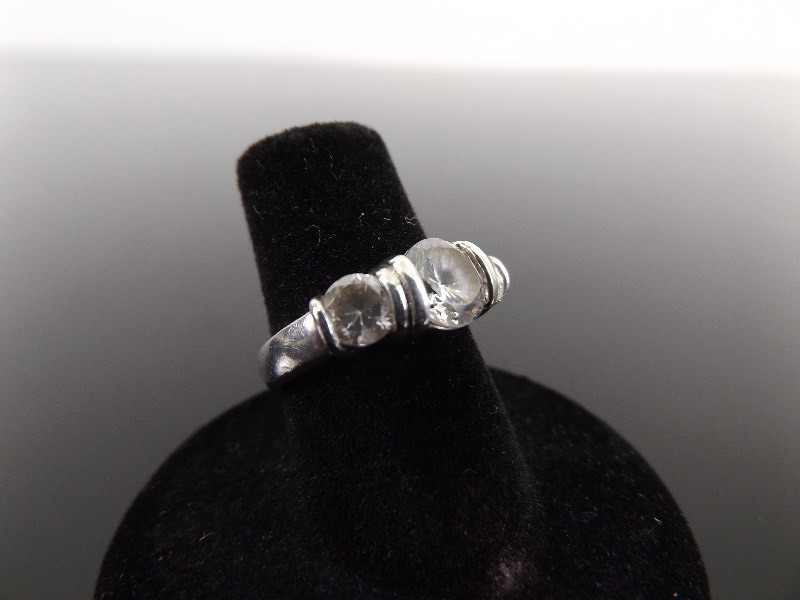 lot 25 image: .925 Sterling Silver Faceted Crystal Ring Size 6