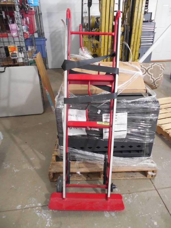 lot 58 image: Milwaukee 800-lb 2-Wheel Red Steel Appliance Hand Truck