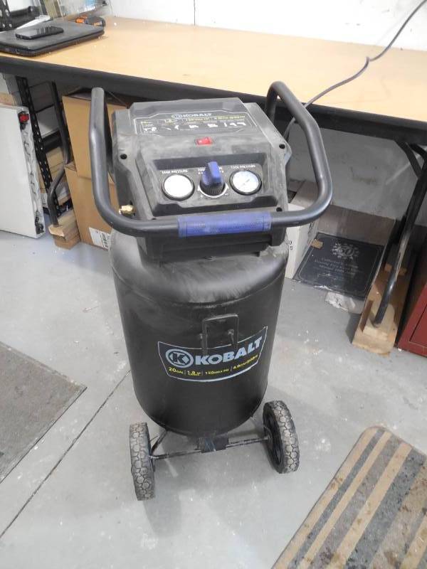 lot 68 image: Kobalt 20-Gallon Portable Electric Vertical Air Compressor
