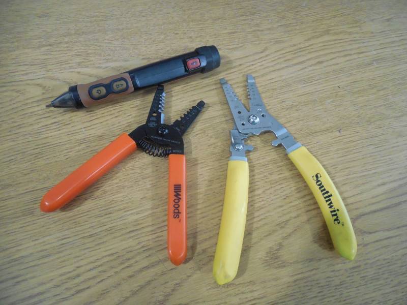 lot 71 image: ELECTRICAL TOOL LOT