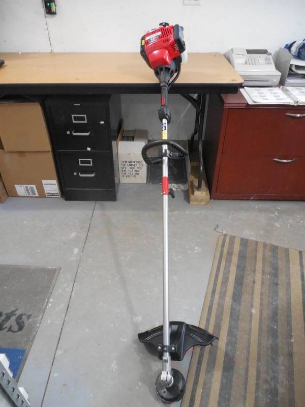 lot 78 image: Troy-Bilt 30-cc 4-cycle 17-in Trimmer Plus Attachment Compatible Straight Shaft Gas String Trimmer