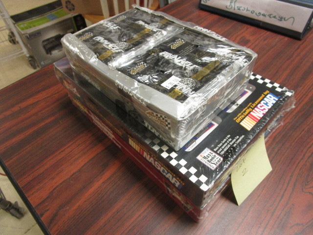 NASCAR COLLECTIBLE CARDS