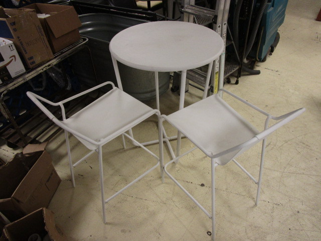 PATIO TABLE W CHAIRS