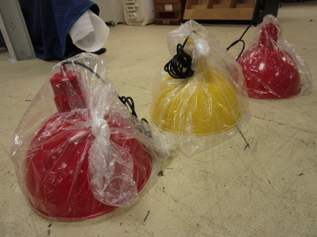 COMMERCIAL PENDANT LIGHTS