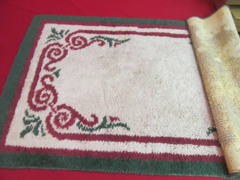 lot 55 image: rugs