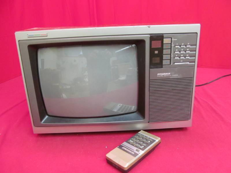 lot 66 image: Sylvania TV