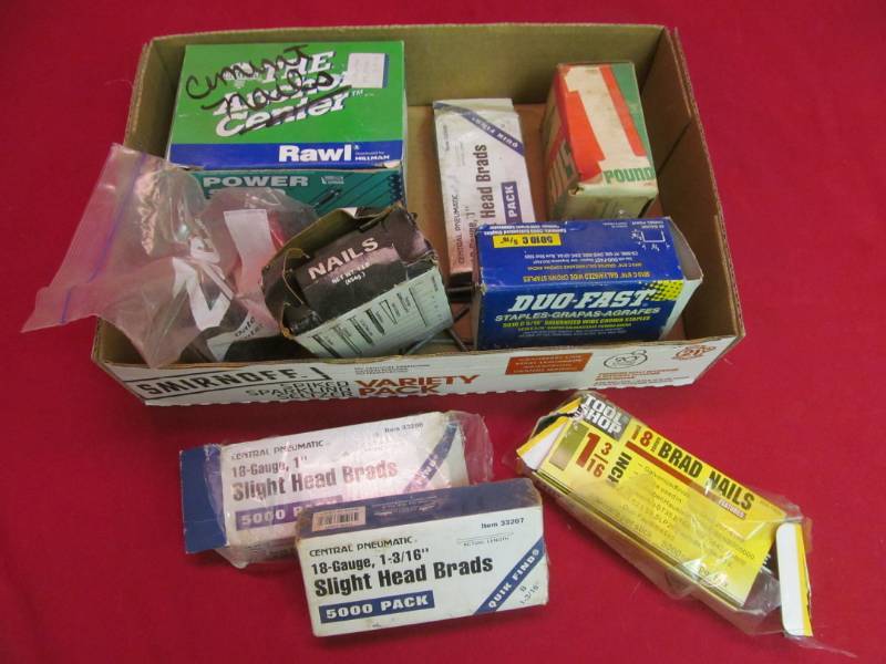 lot 94 image: fasteners