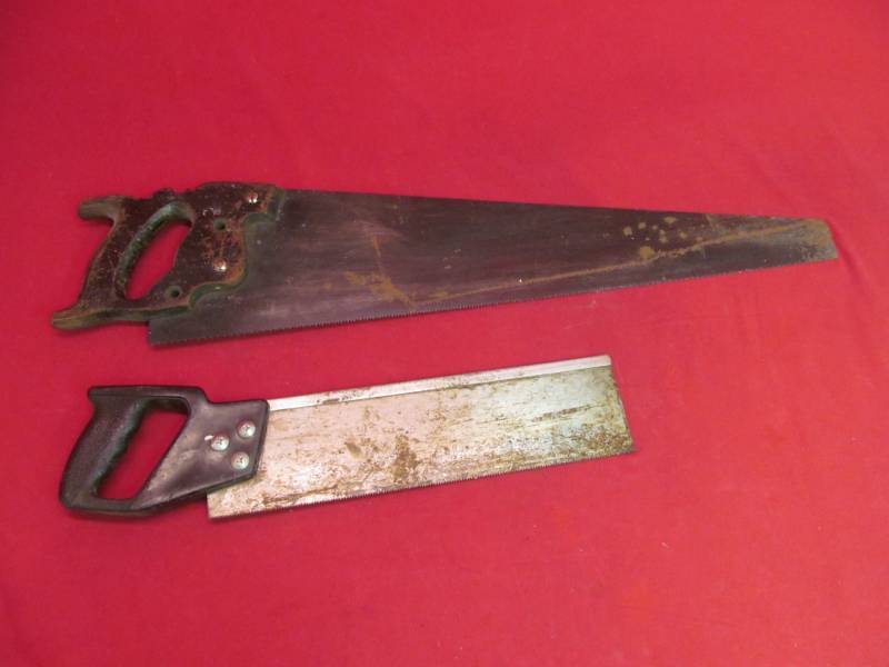 lot 98 image: handsaws