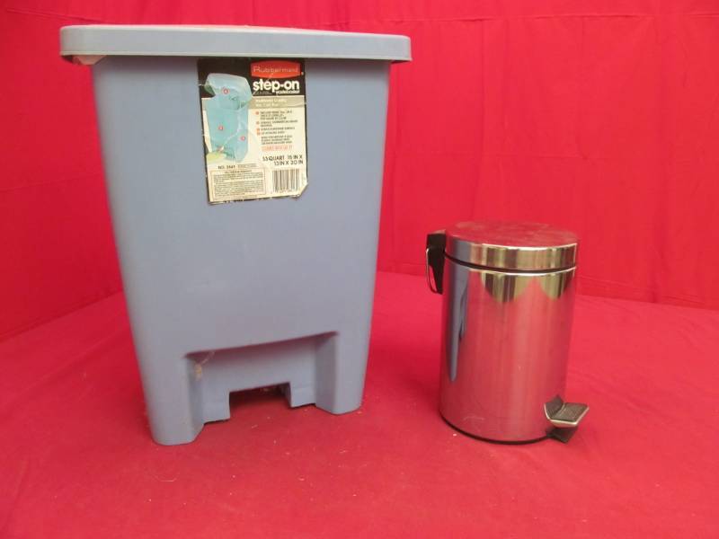 lot 105 image: wastebaskets
