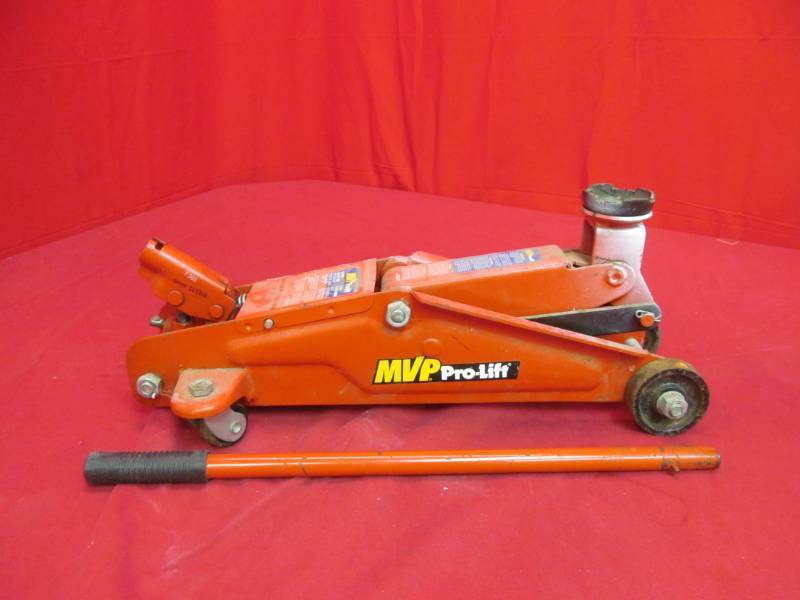 lot 155 image: MVP prolift floor jack