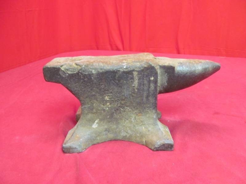lot 156 image: anvil