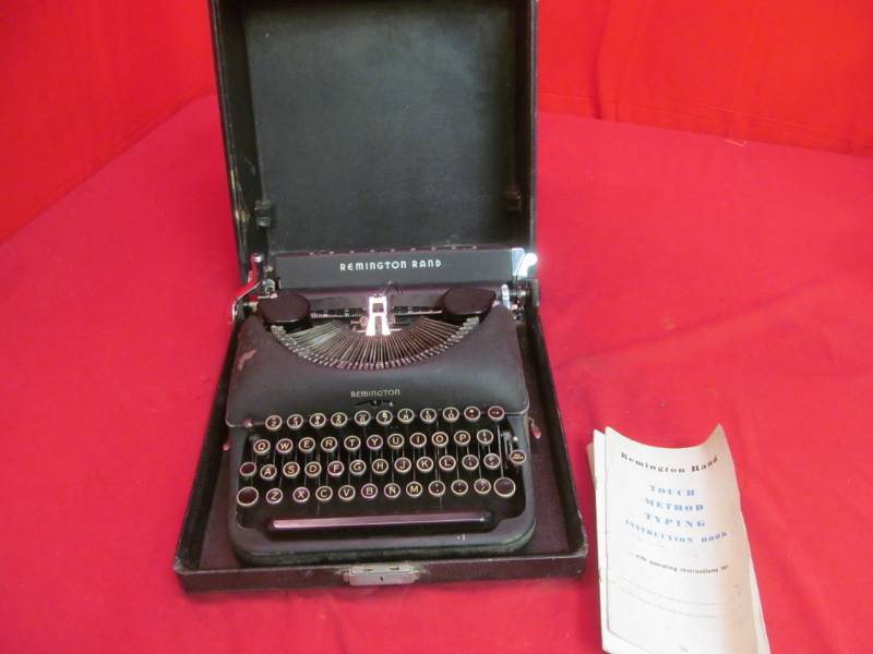 lot 157 image: vintage Remington rand touch method typing