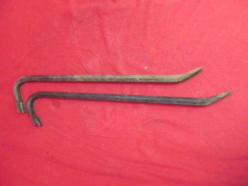 lot 160 image: crowbars