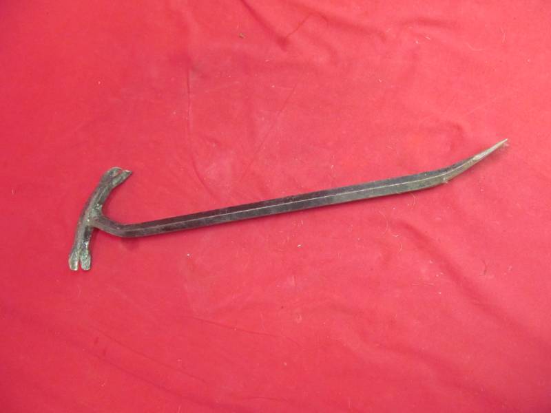 lot 161 image: crowbar