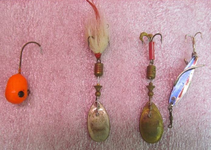 lot 174 image: vintage fishing tackle