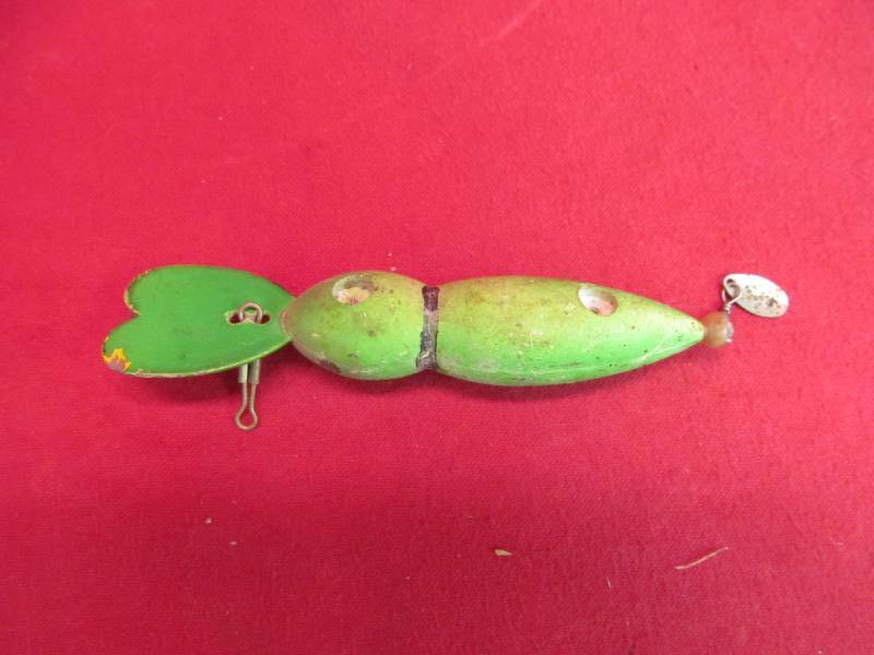 lot 185 image: vintage fishing tackle