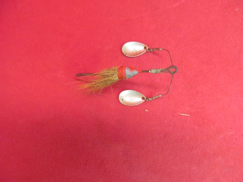 lot 187 image: vintage fishing tackle