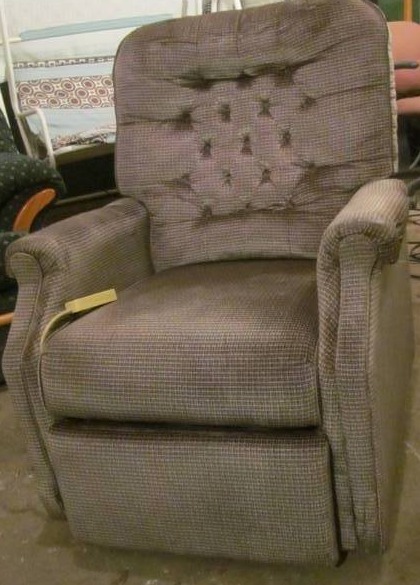 lot 258 image: recliner lift chair