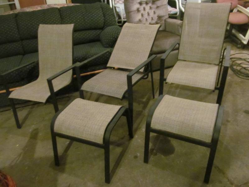 lot 259 image: patio chairs