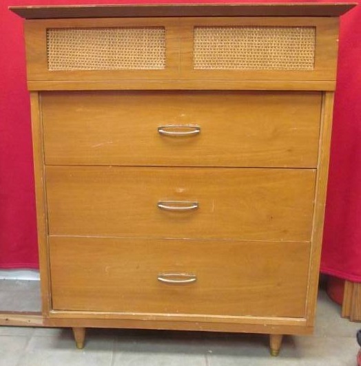 lot 264 image: bedroom set